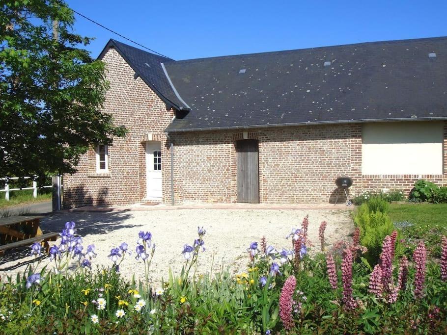 Les Coquelicots Villa Nibas Exteriör bild
